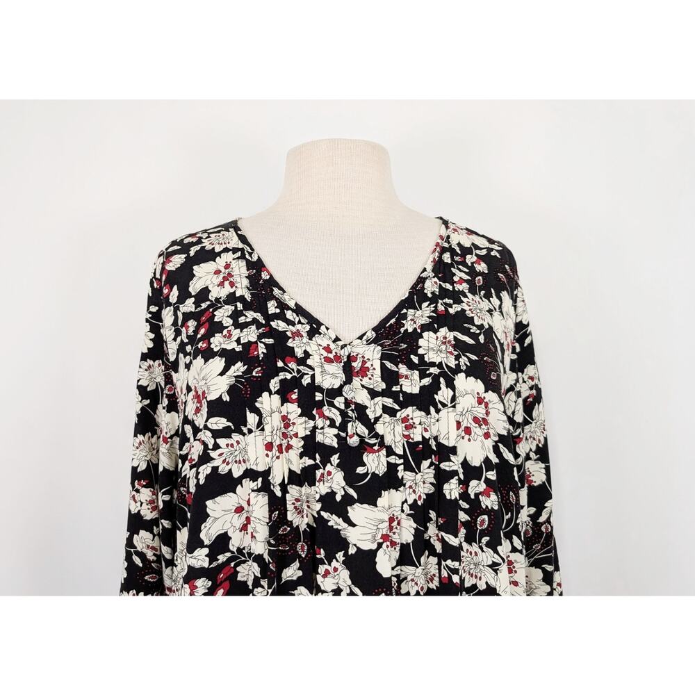 Fun2Fun Top Stitch Fix Black Floral Pintuck Pleats Blouse Women's Size 1X - Picture 2 of 6